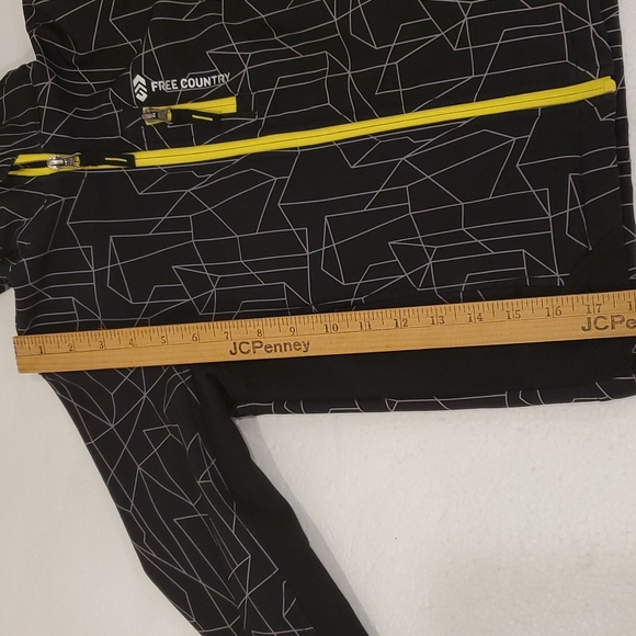 Free country Boys wind & waterproof jacket - Picture 9 of 9